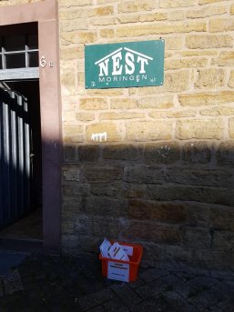 Den Eingang vom Nest