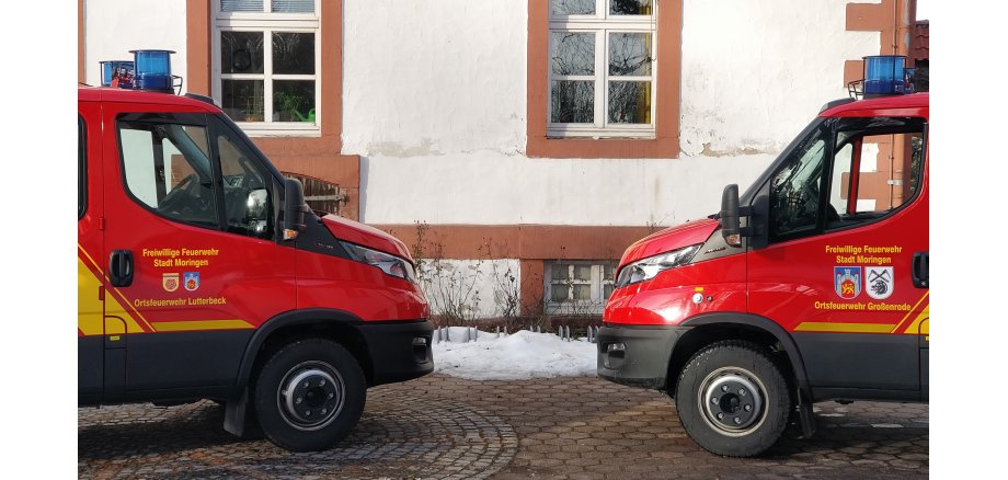 Teilansicht von zwei Feuerwehrfahrzeugen