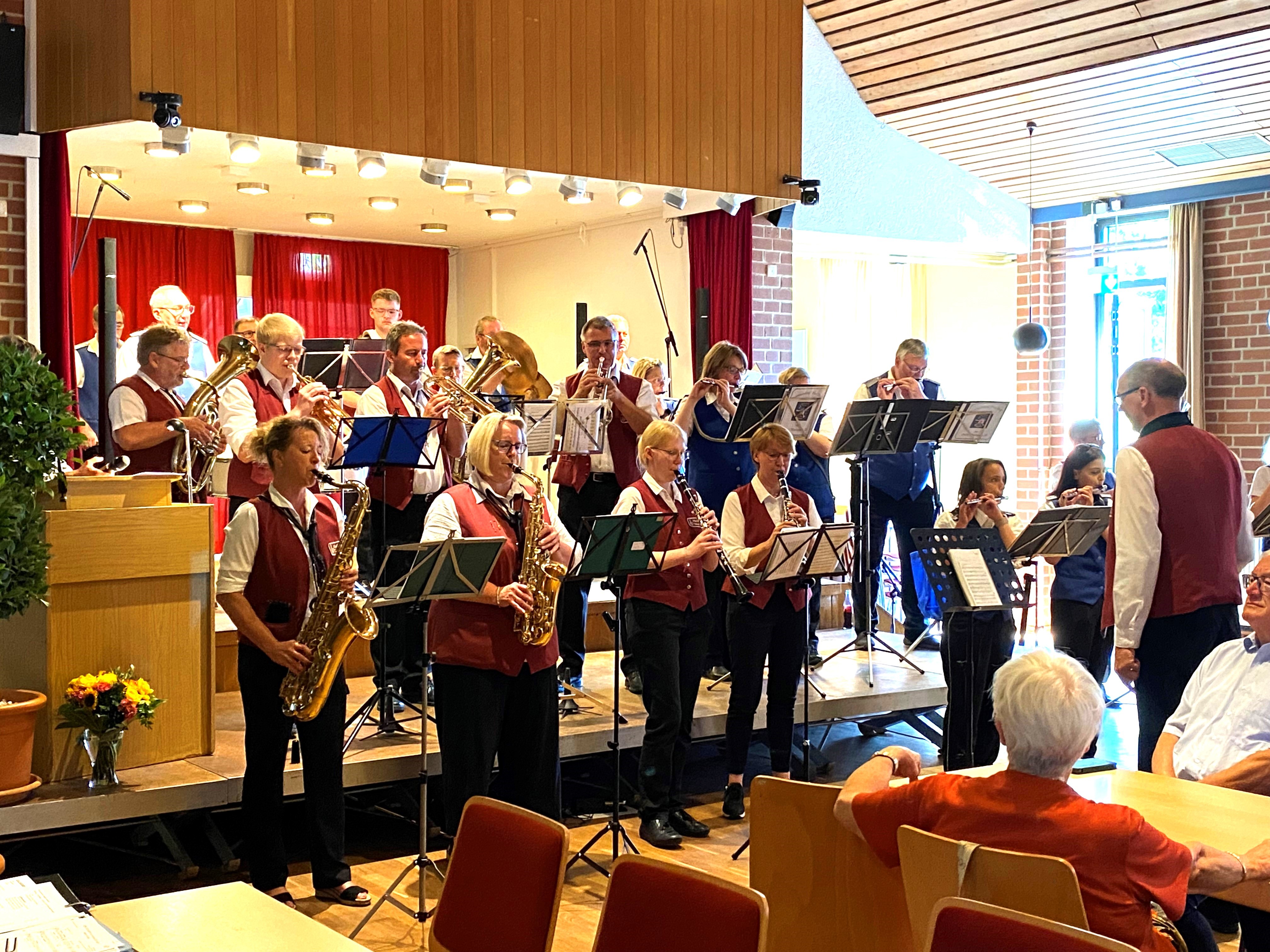 Musikkapellen beim Sommerfest in Moringen