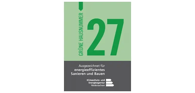 Hier sehen Sie das Bild von einer grünen Hausnummer