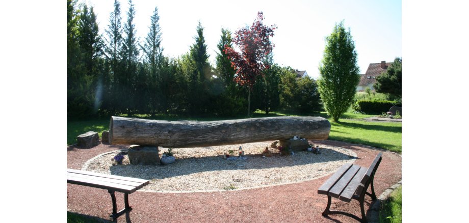 Gemeinschaftsgrabfeld  „Baum“