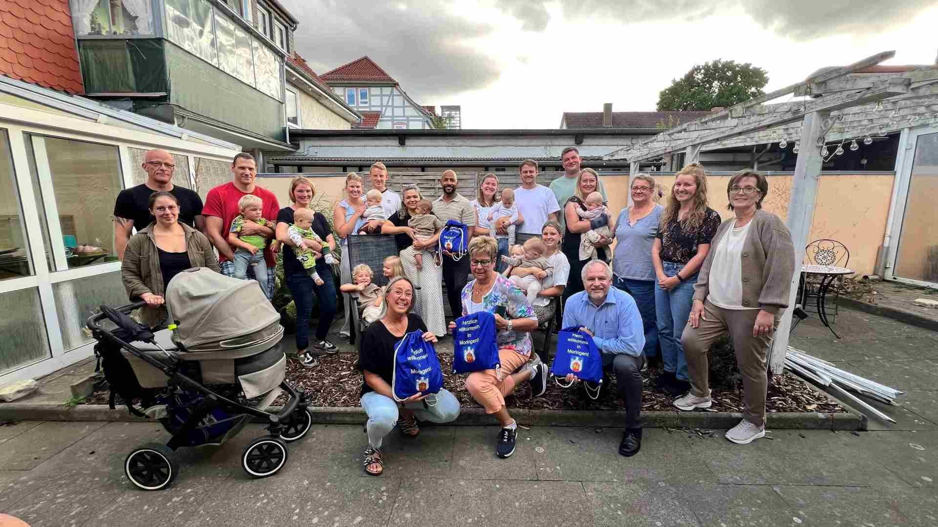 Gruppenfoto von der Babybegrüßung