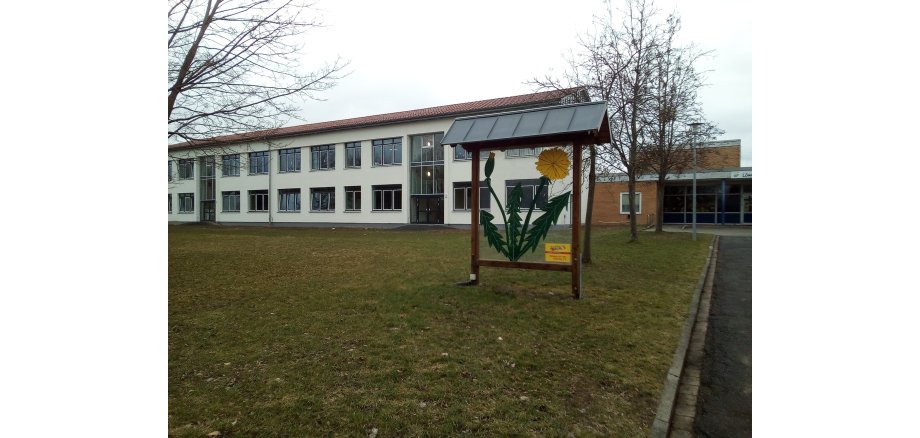 Hier sehen Sie ein Bild des Gebäudes der Löwenzahnschule