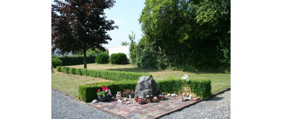 •	Foto vom Friedhof Moringen in der Abteilung 01